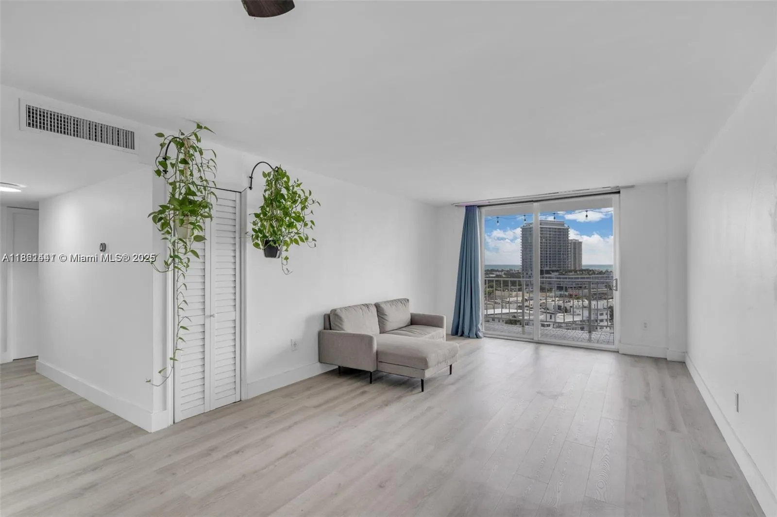 2 bedroom 2 bath for sale at 6900 Bay Dr # 11F, Miami Beach FL 33141