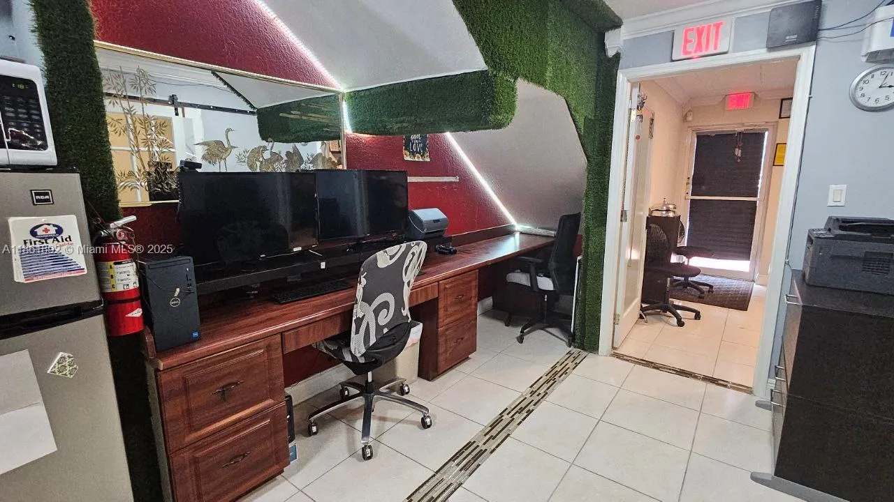 2441 NW 93rd Ave # 103, Doral FL 33172