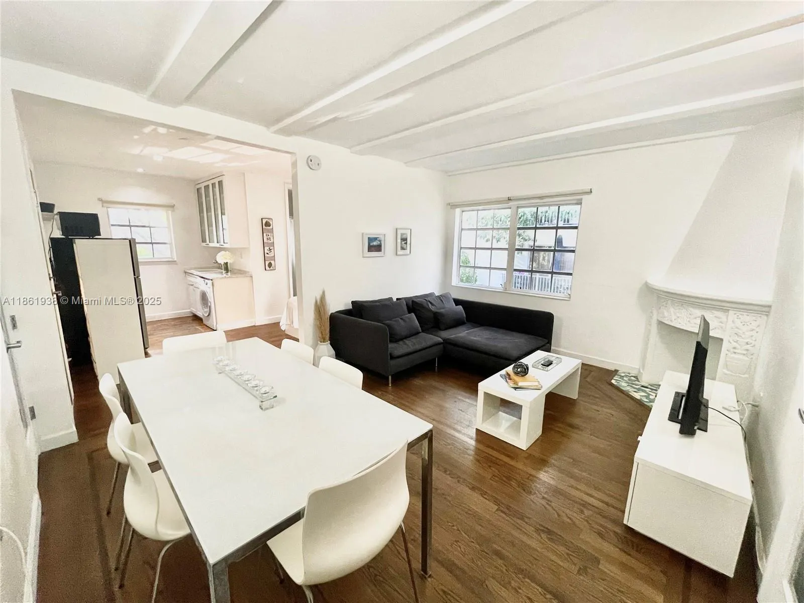 1 bedroom 1 bath for sale at 439 15th St # 18, Miami Beach FL 33139