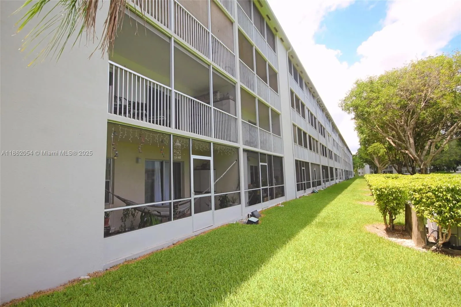 301 SW 135th Ave # 113C, Pembroke Pines FL 33027