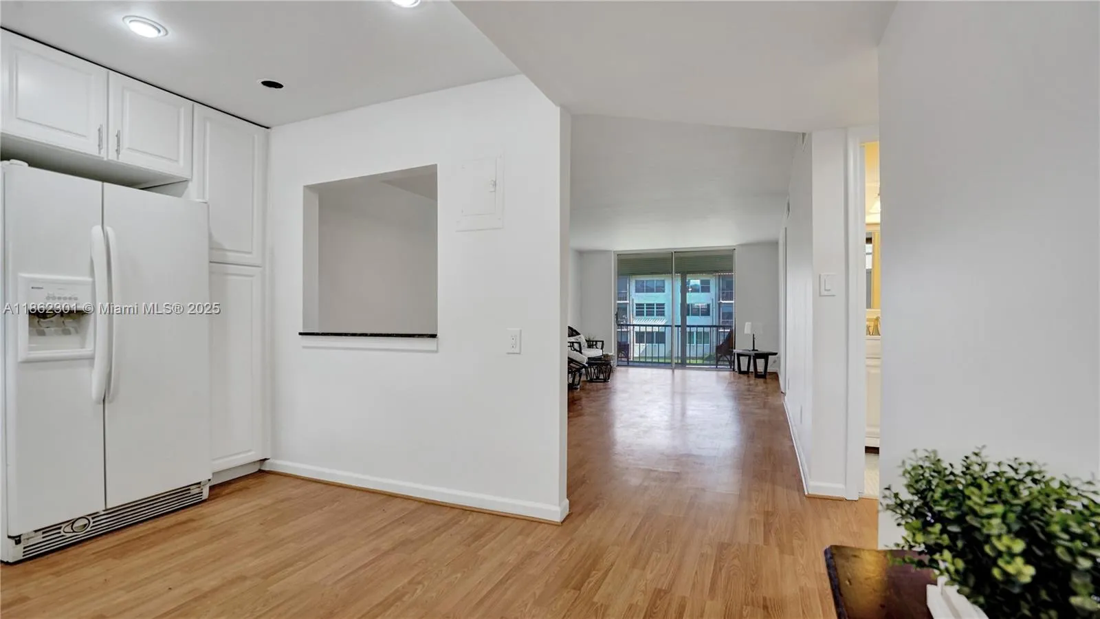 681 S Hollybrook Dr # 203, Pembroke Pines FL 33025