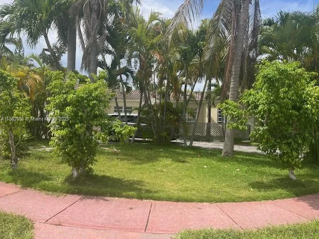 4445 N Michigan Ave, Miami Beach FL 33140