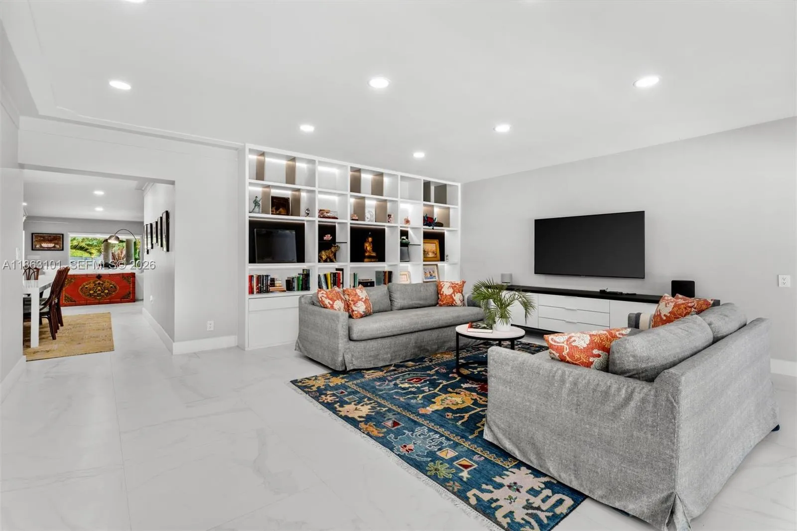 3 bedroom 2 bath for sale at 1410 Cleveland Rd, Miami Beach FL 33141