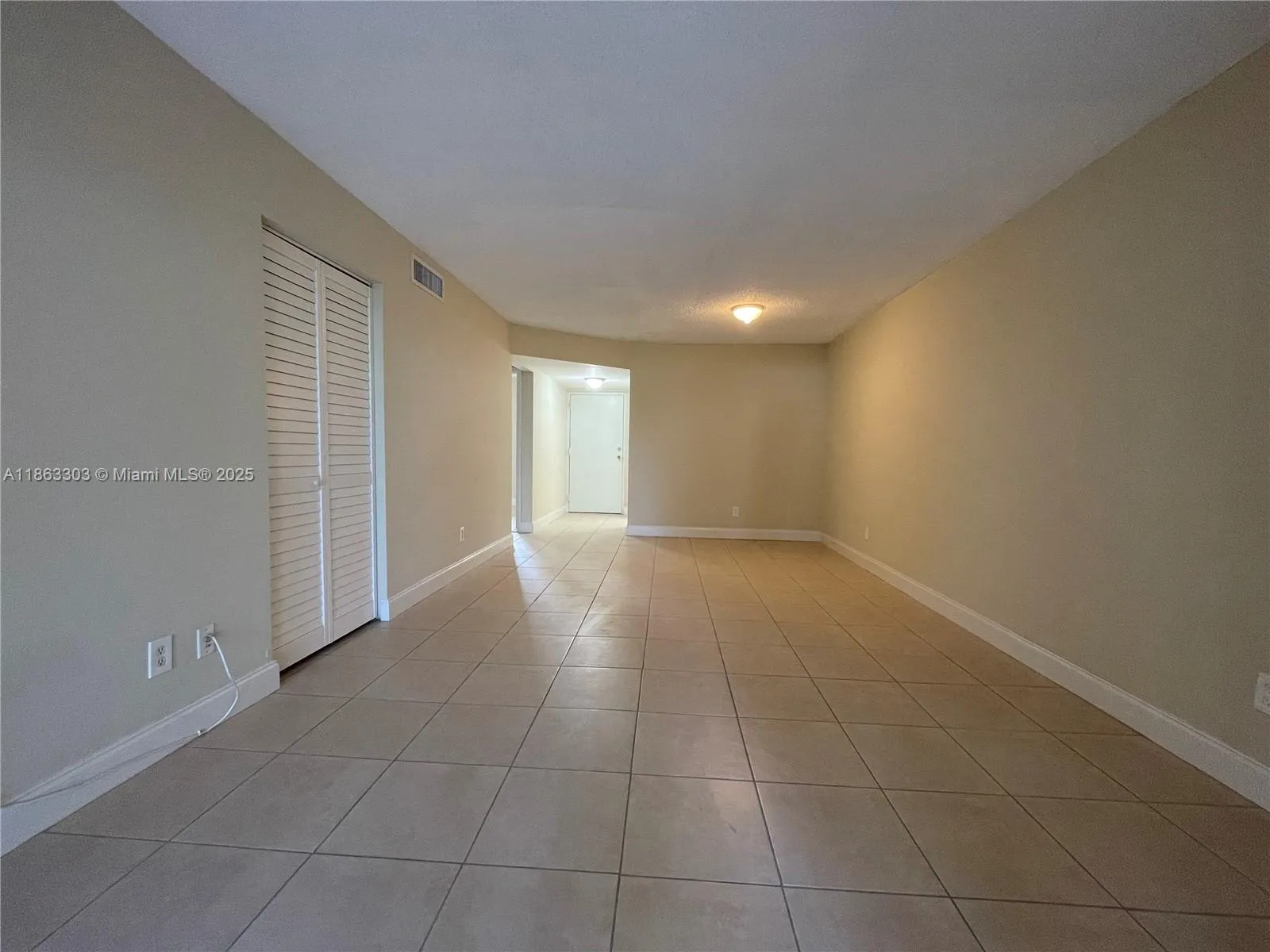 3470 Foxcroft Rd # 111, Miramar FL 33025