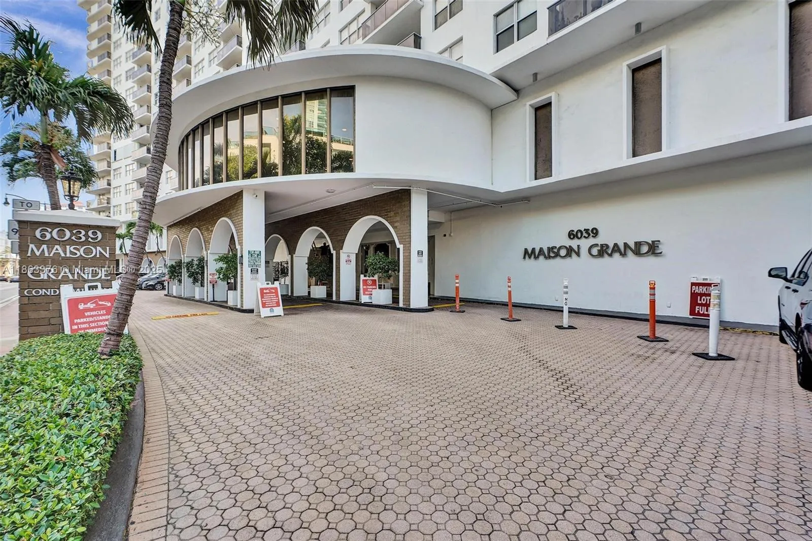 6039 Collins Ave # 1736, Miami Beach FL 33140