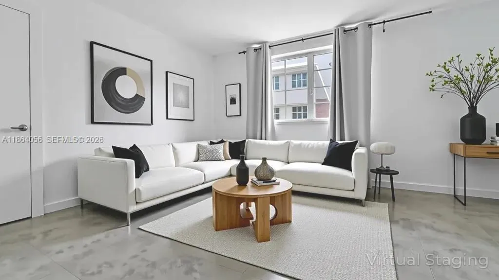 1 bedroom 1 bath for sale at 865 Collins Ave # 207, Miami Beach FL 33139