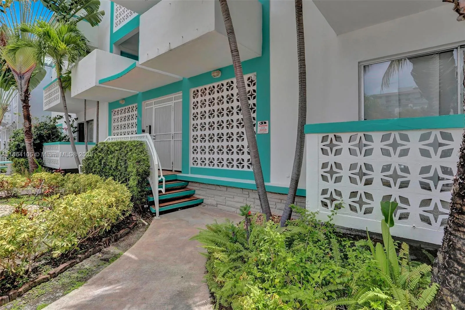 1 bedroom 1 bath for sale at 350 Collins Ave # 310, Miami Beach FL 33139