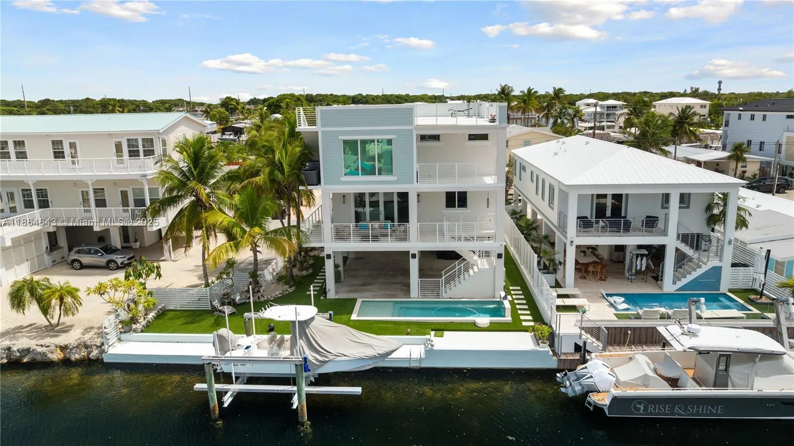 705 Garden State Ln, Key Largo FL 33037