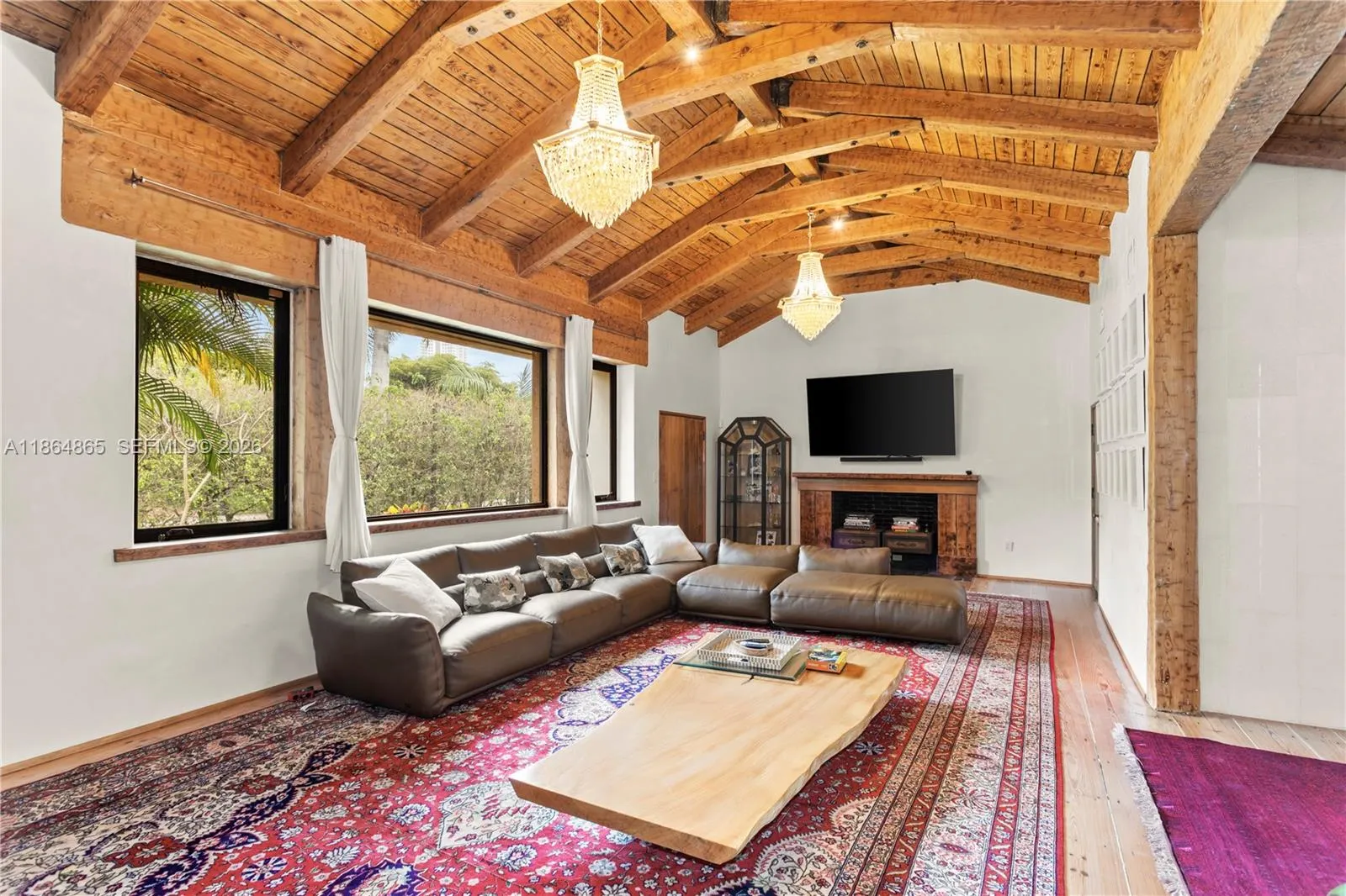 6350 Pinetree Dr, Miami Beach FL 33141