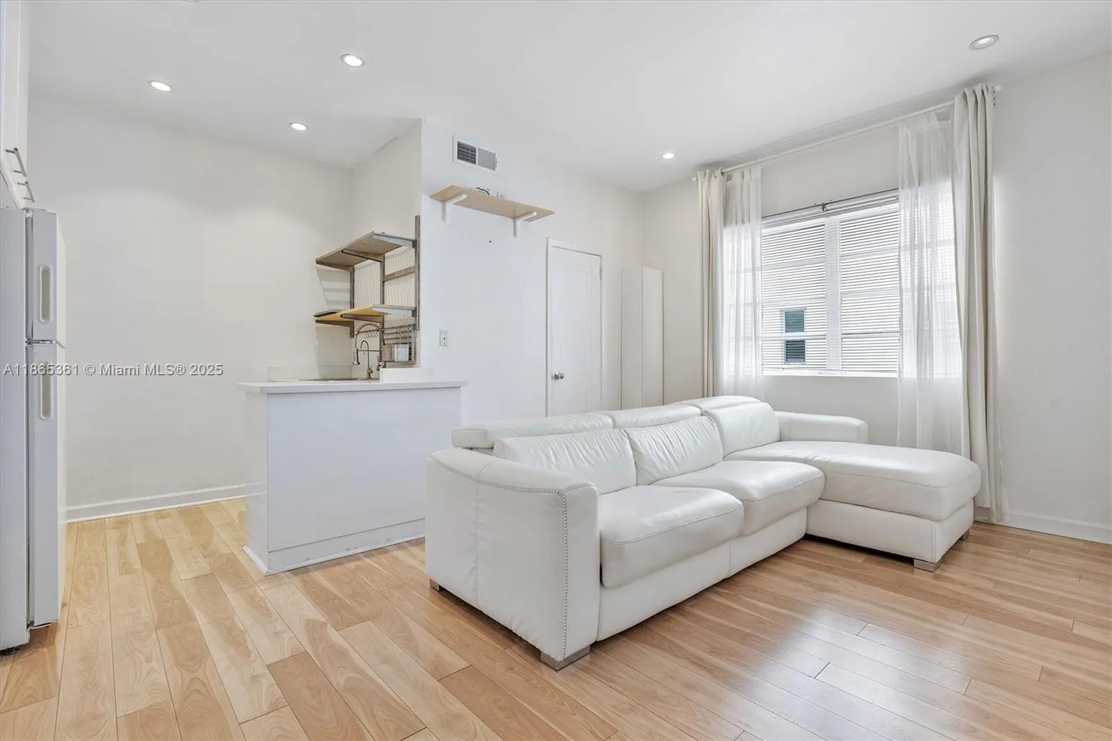 1211 Pennsylvania Ave # E1, Miami Beach FL 33139