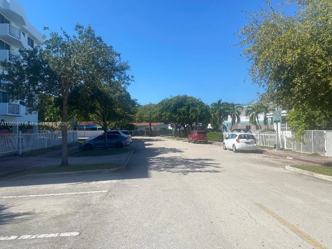 1990 Marseille Dr # 201, Miami Beach FL 33141