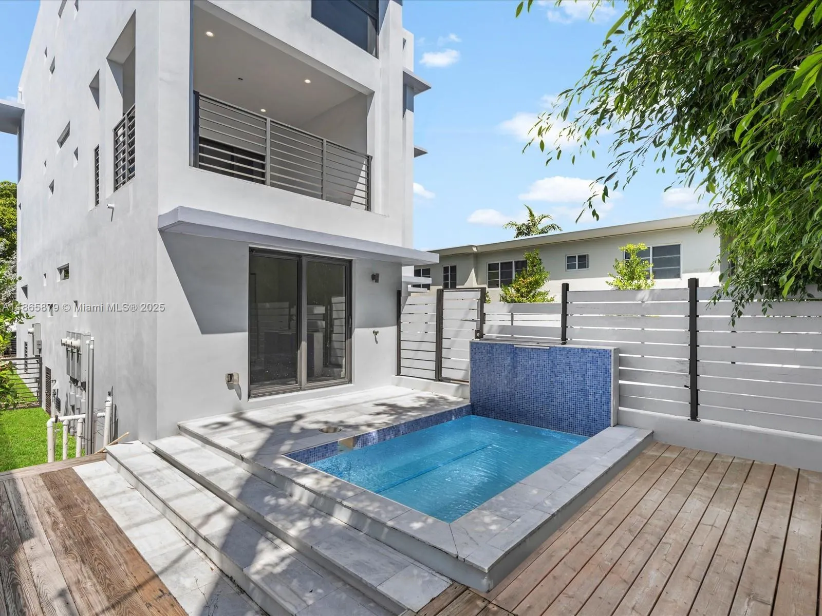 1134 71st St, Miami Beach FL 33141