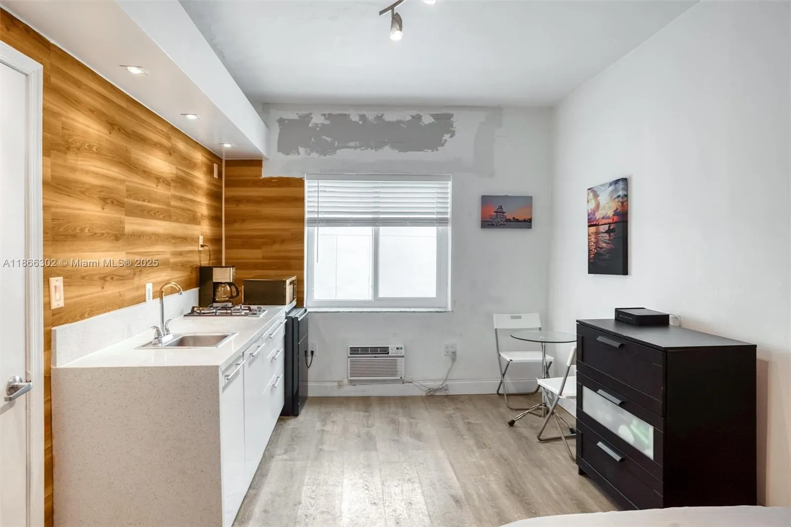 335 Ocean Dr # 111, Miami Beach FL 33139