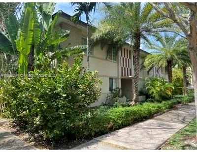 1 bedroom 1 bath for sale at 1300 Salzedo St # 5, Coral Gables FL 33134