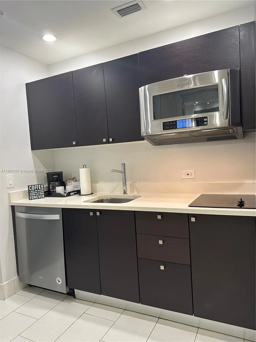 5300 NW 87th Ave # 1007, Doral FL 33178