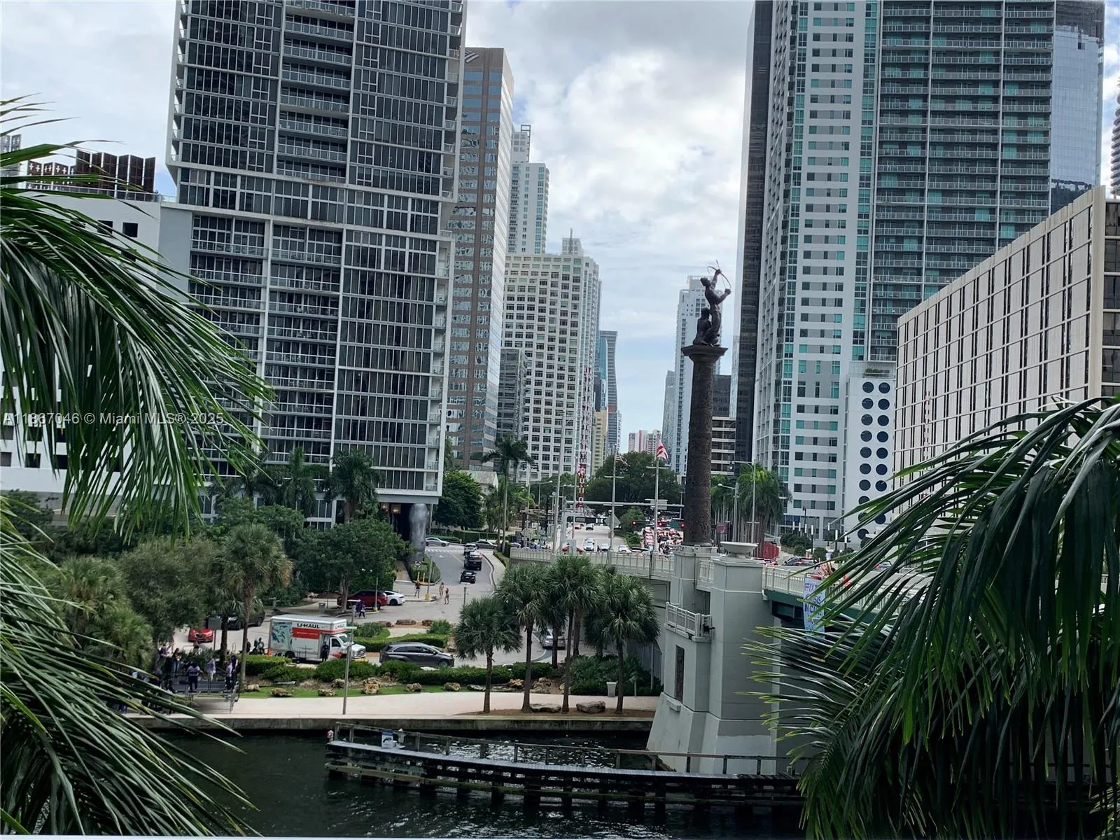 200 Biscayne Boulevard Way # 304, Miami FL 33131