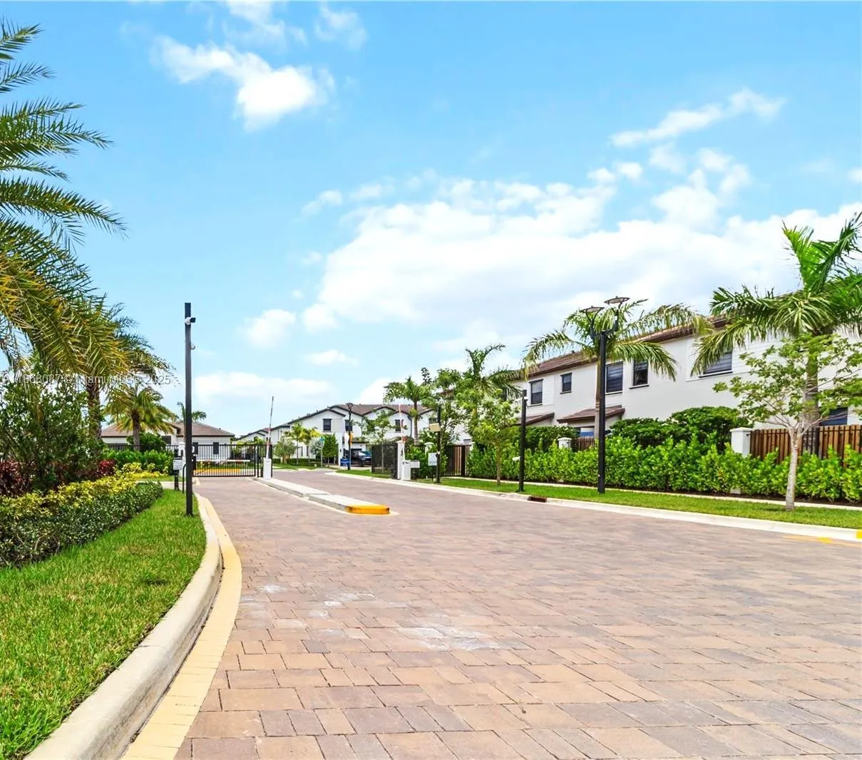 3 bedroom 2 bath for sale at 15927 SW 2nd Pl, Pembroke Pines FL 33027