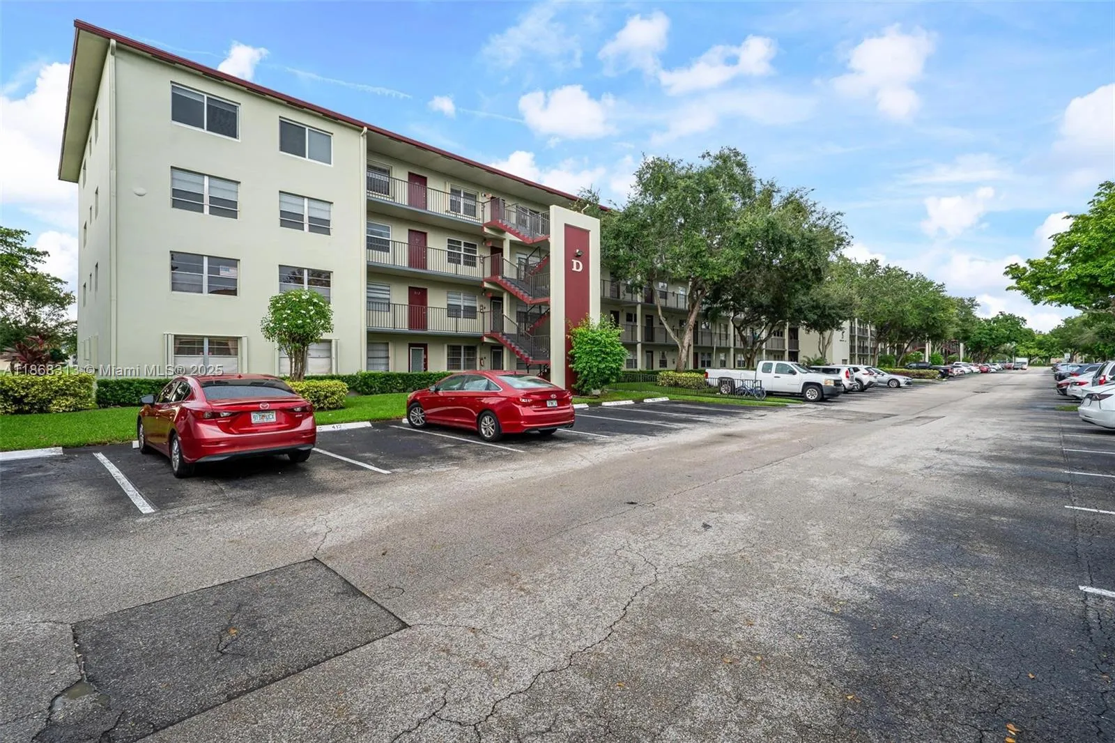 1 bedroom 1 bath for sale at 13255 SW 7th Ct # 403D, Pembroke Pines FL 33027