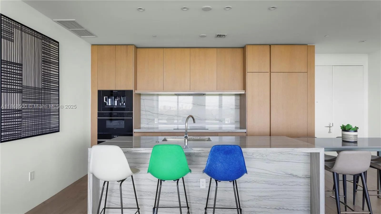 8701 Collins Ave # 604, Miami Beach FL 33154