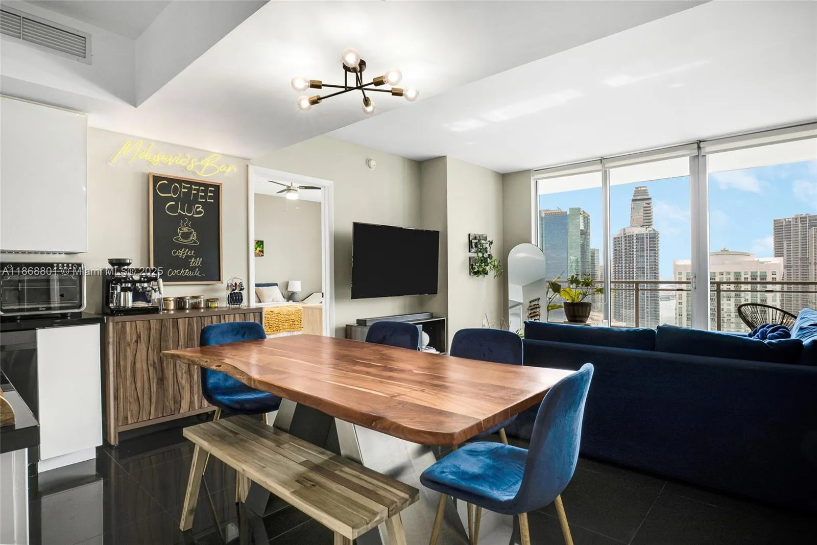 92 SW 3rd St # 4312, Miami FL 33130