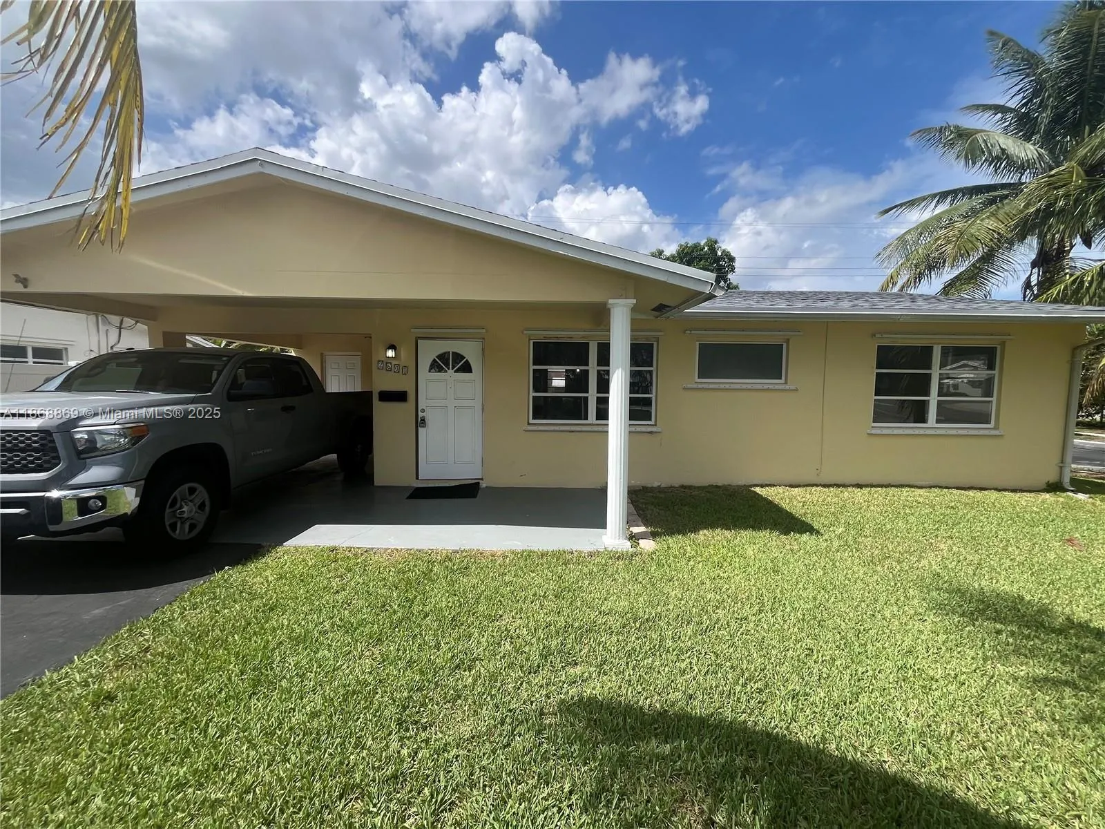 3 bedroom 2 bath for sale at 2601 NW 53rd St, Tamarac FL 33309
