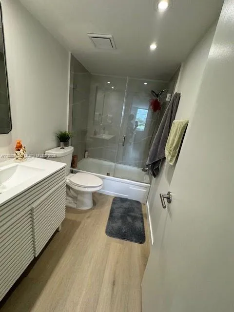 8900 Washington Blvd # 304A, Pembroke Pines FL 33025