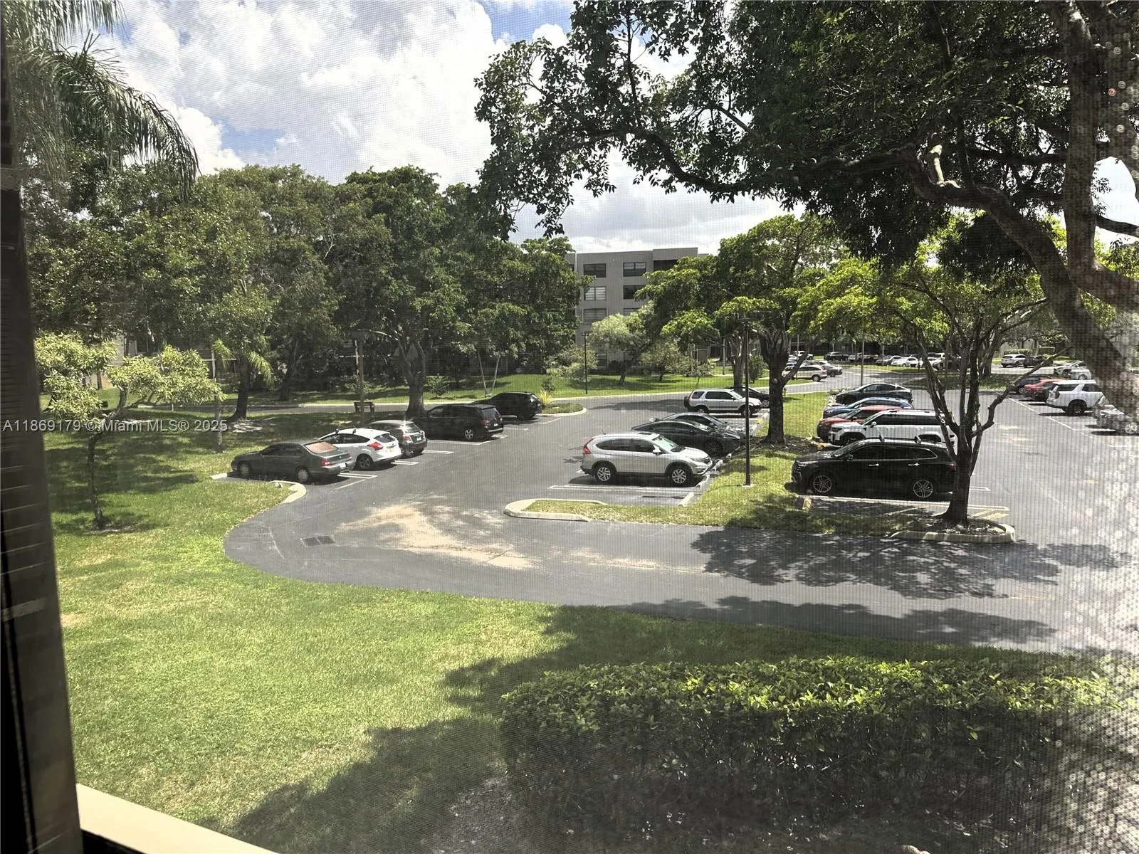 1100 Colony Point Cir # 215, Pembroke Pines FL 33026