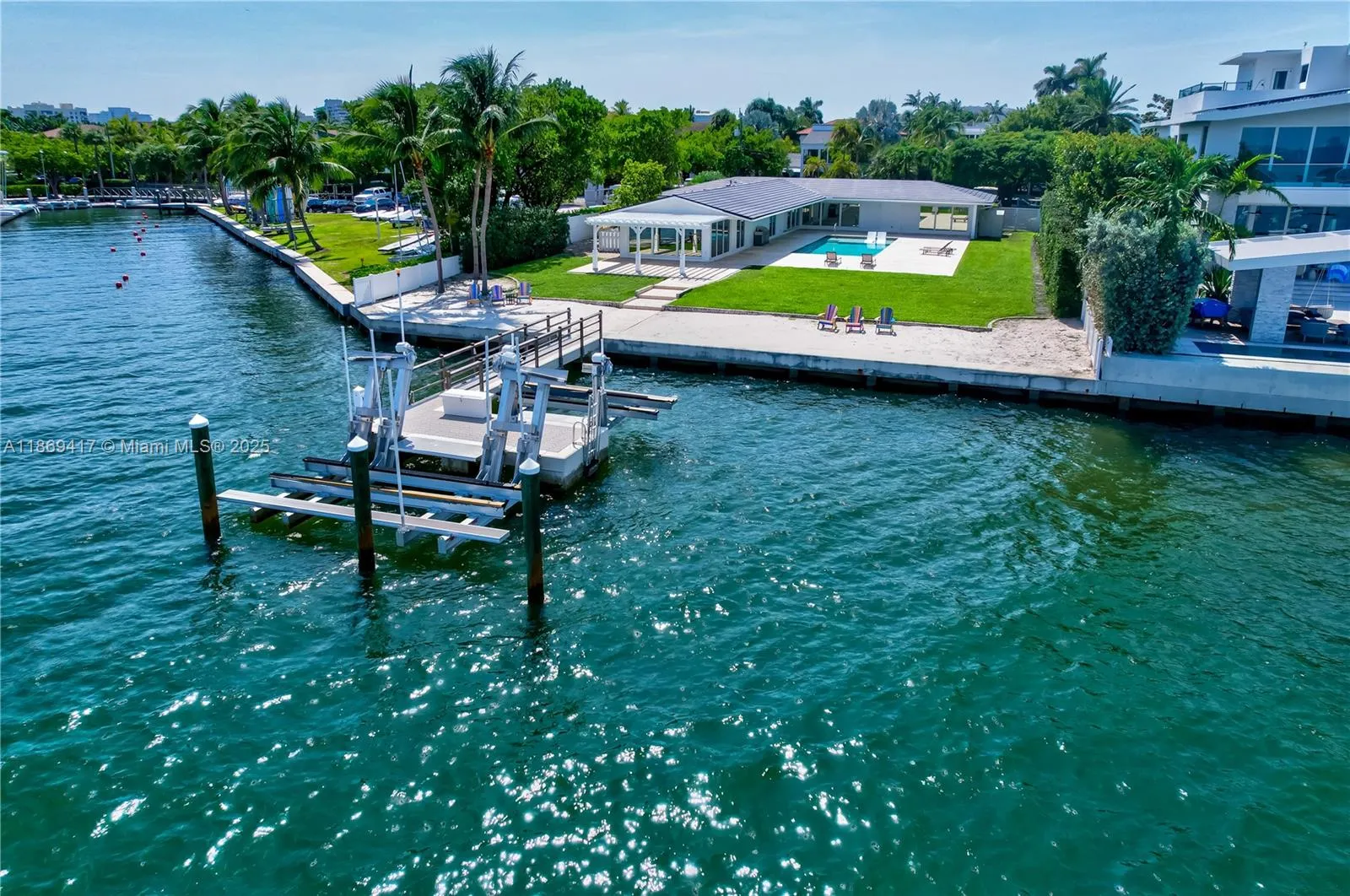 4 bedroom 4 bath for sale at 200 Harbor Dr, Key Biscayne FL 33149