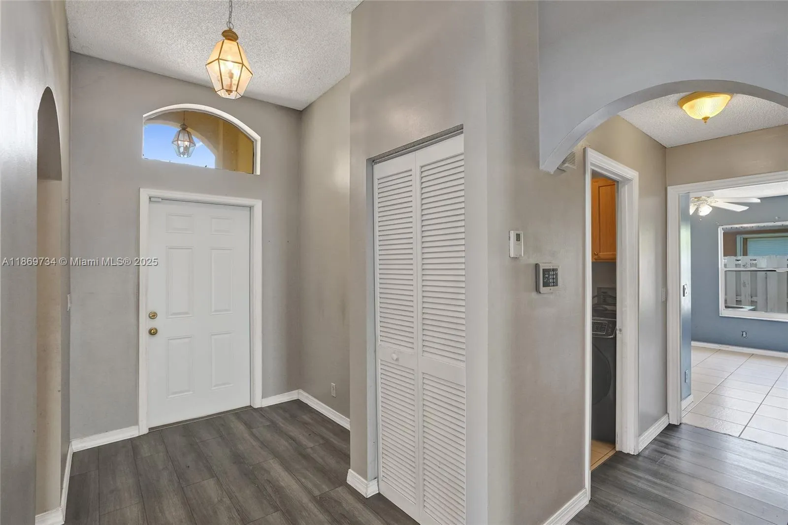 1560 SW 193rd Ter, Pembroke Pines FL 33029