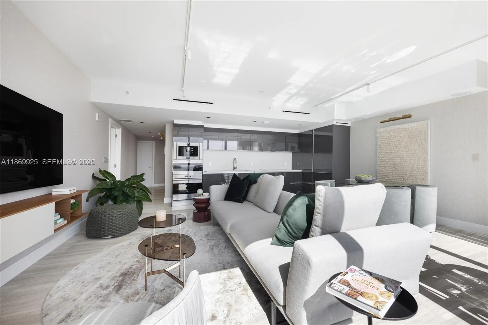 1451 Brickell Ave # 1901, Miami FL 33131