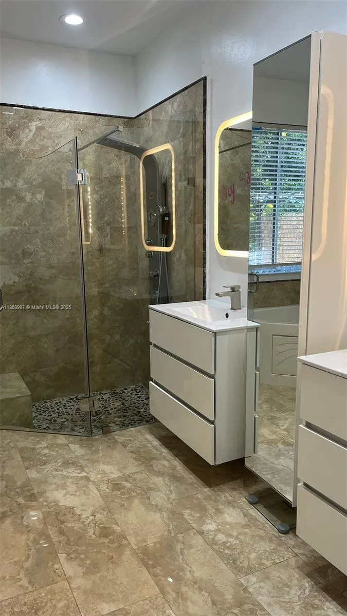 19353 SW 60th Ct, Pembroke Pines FL 33332