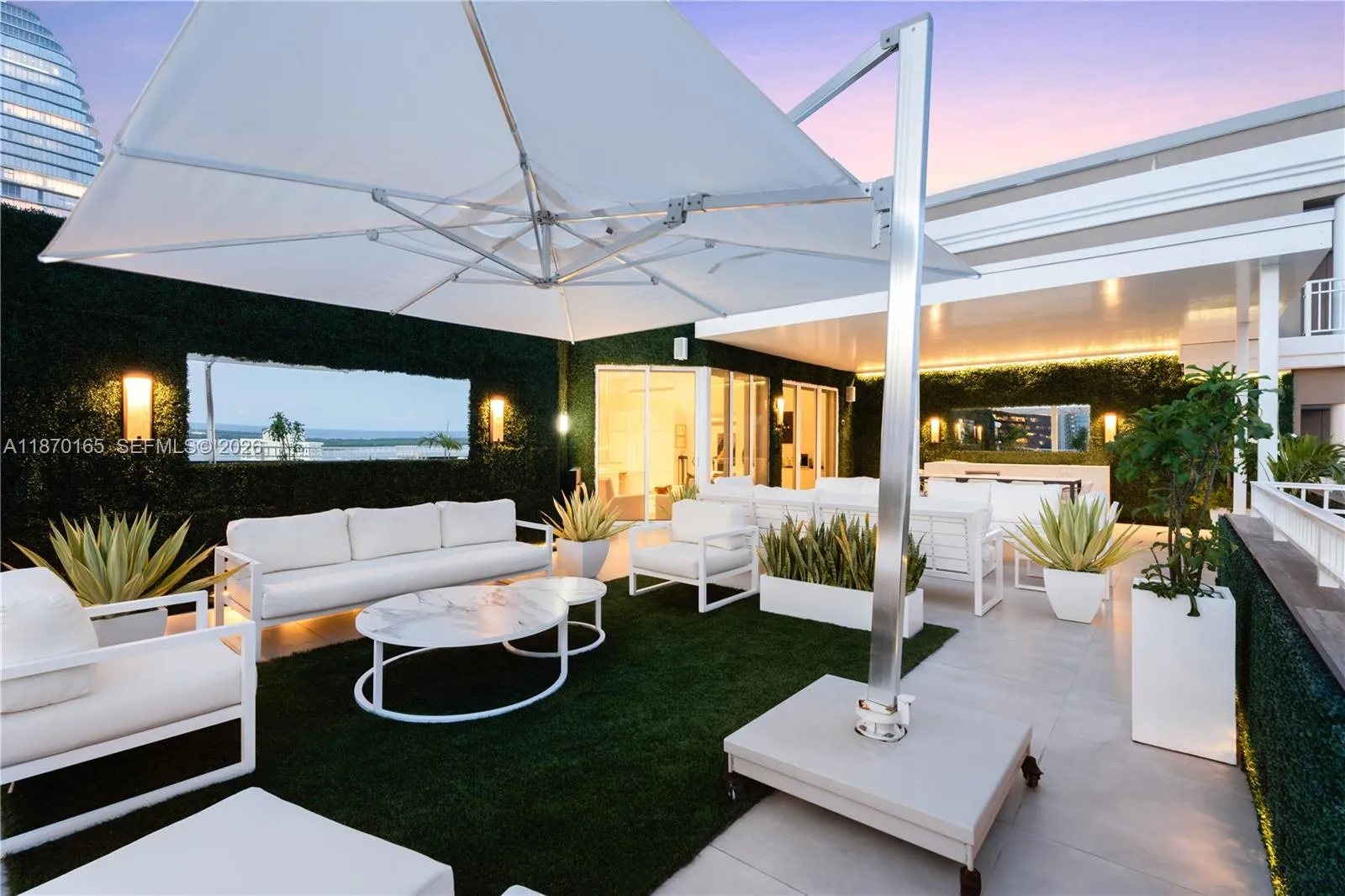 801 Brickell Key Blvd, Miami FL 33131