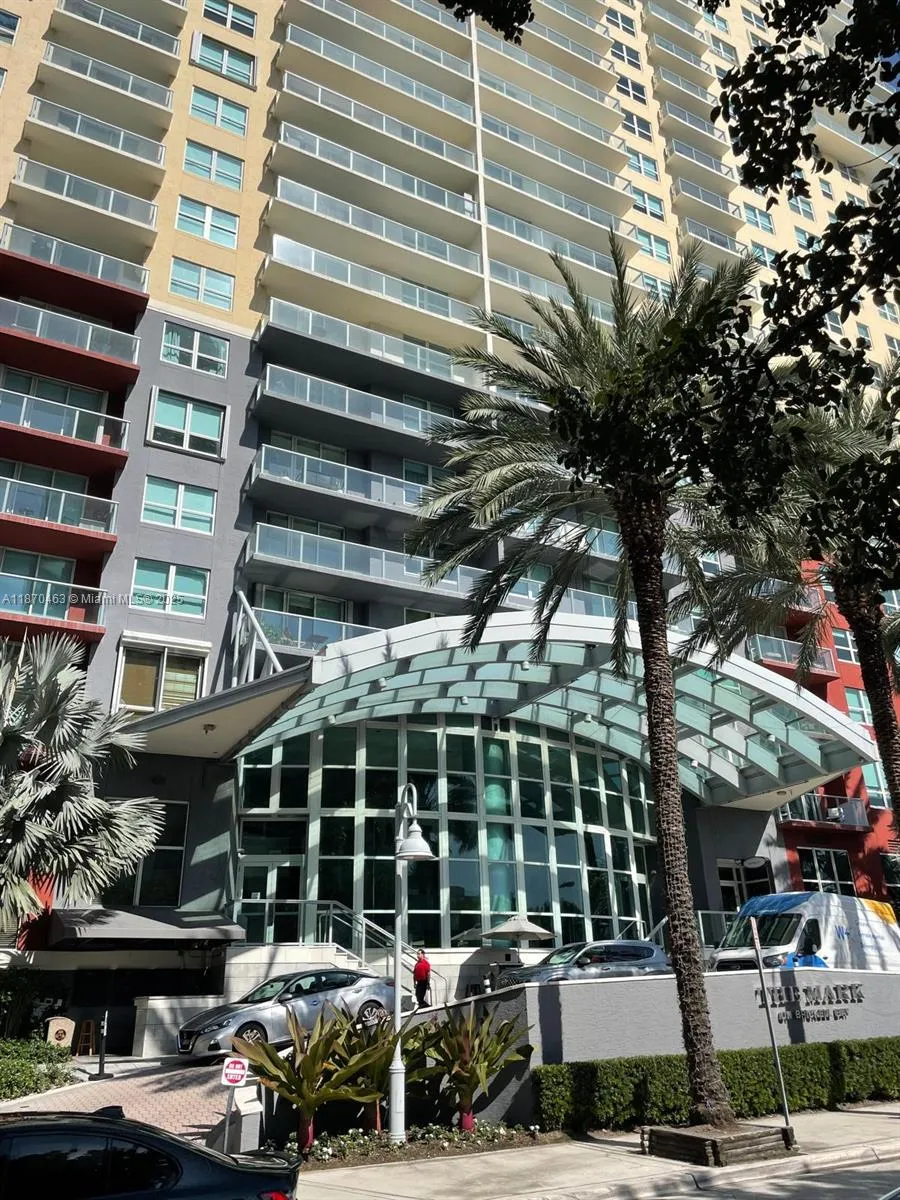 1155 Brickell Bay Dr # 805, Miami FL 33131