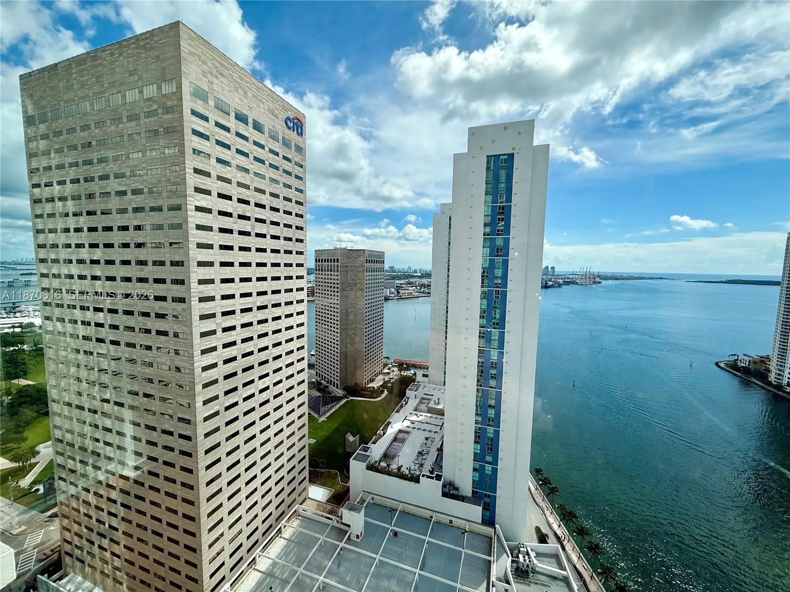 300 S Biscayne Blvd # 3014, Miami FL 33131