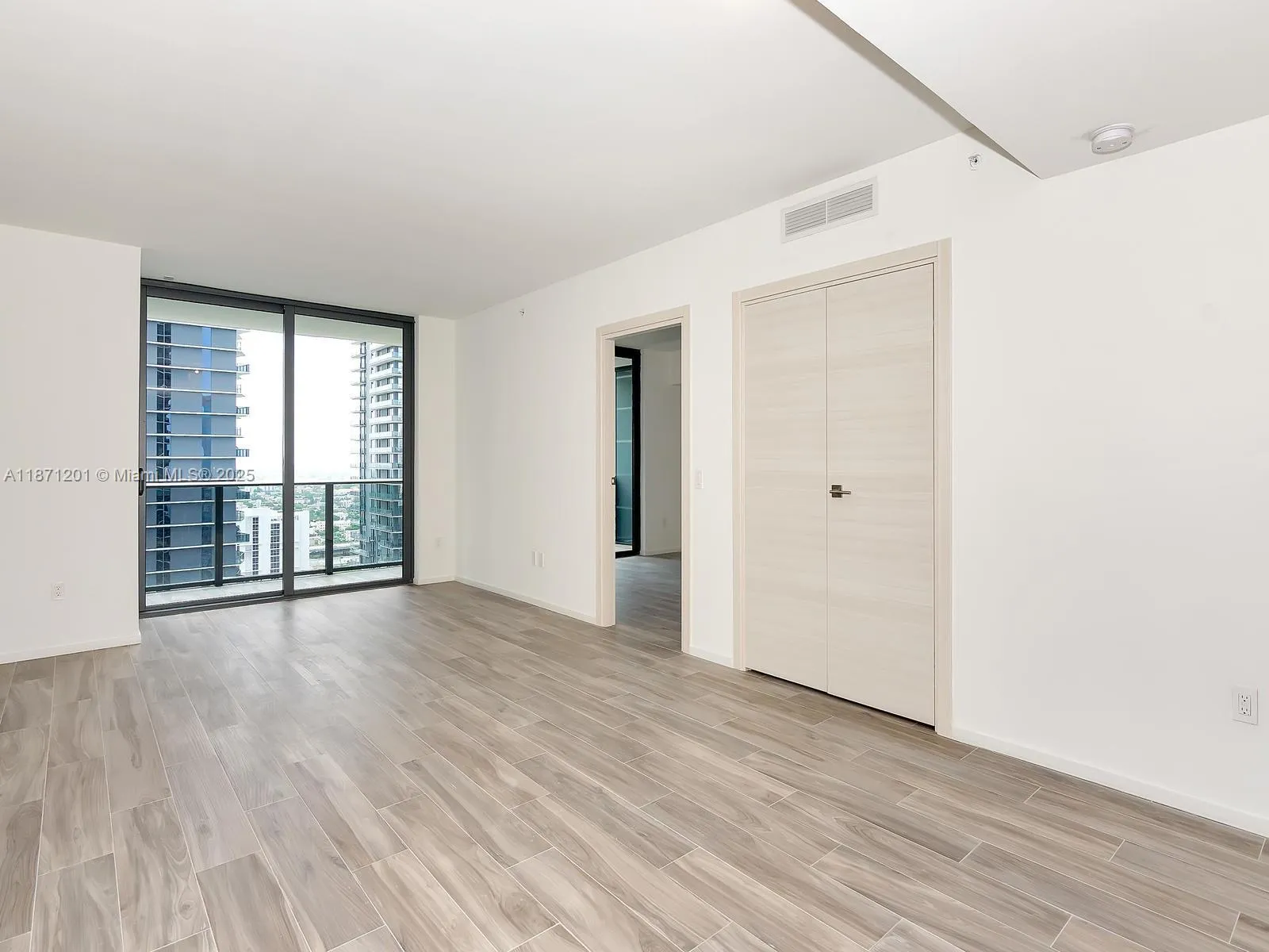 801 S Miami Ave # 2310, Miami FL 33131