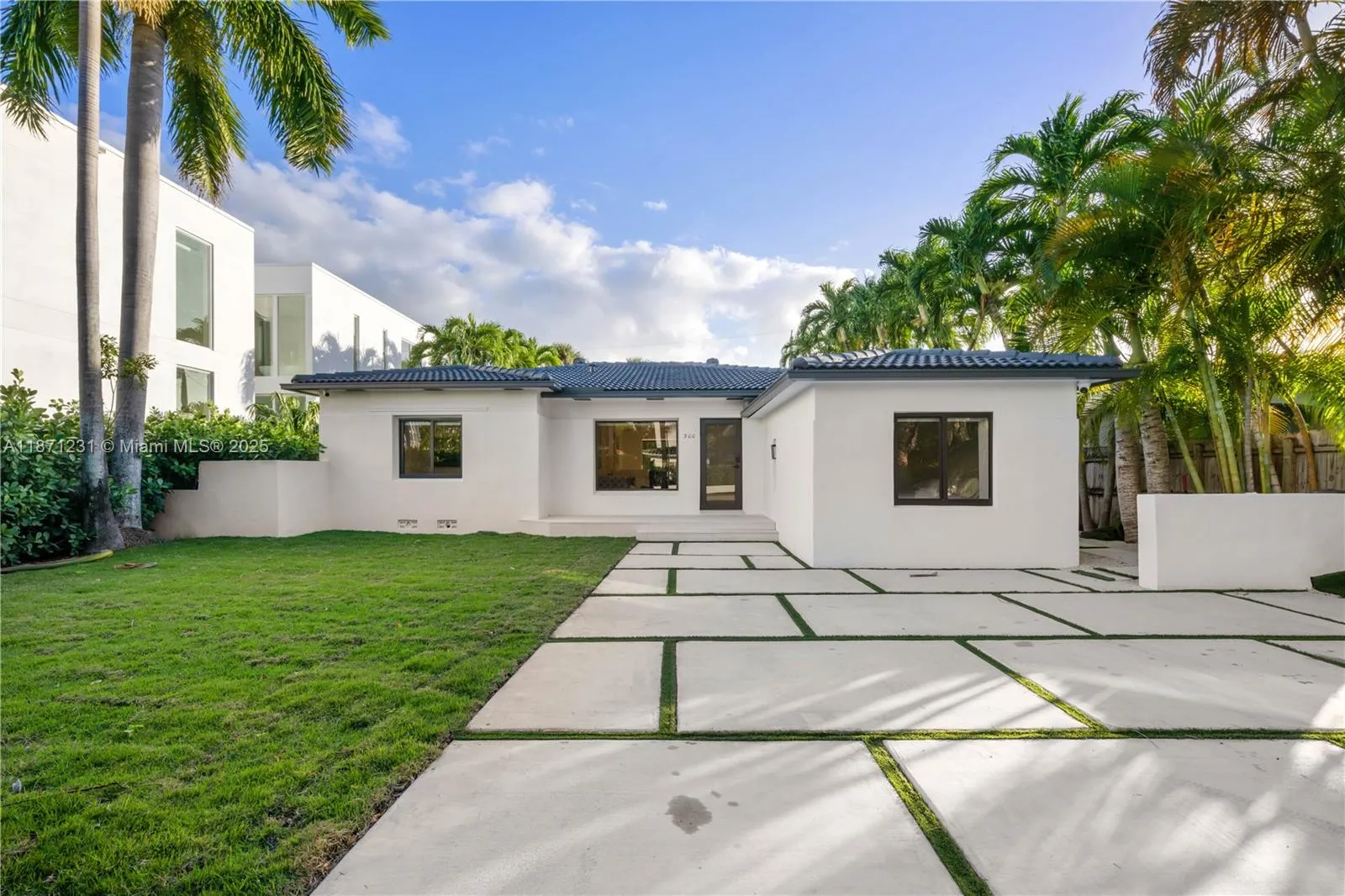 3 bedroom 3 bath for sale at 900 W 47th Ct, Miami Beach FL 33140
