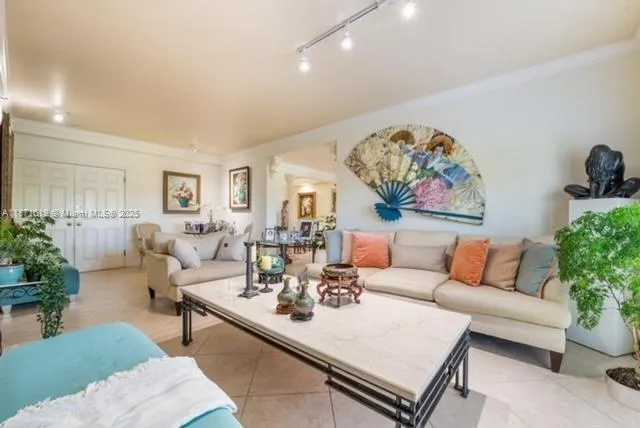 3 bedroom 4 bath for sale at 1400 Salzedo St # 305, Coral Gables FL 33134