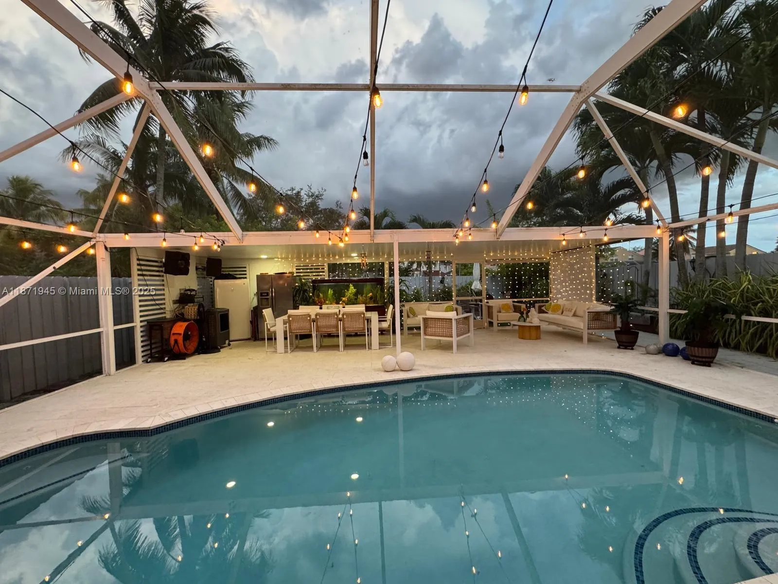 3 bedroom 3 bath for sale at 15220 SW 49th St, Miramar FL 33027