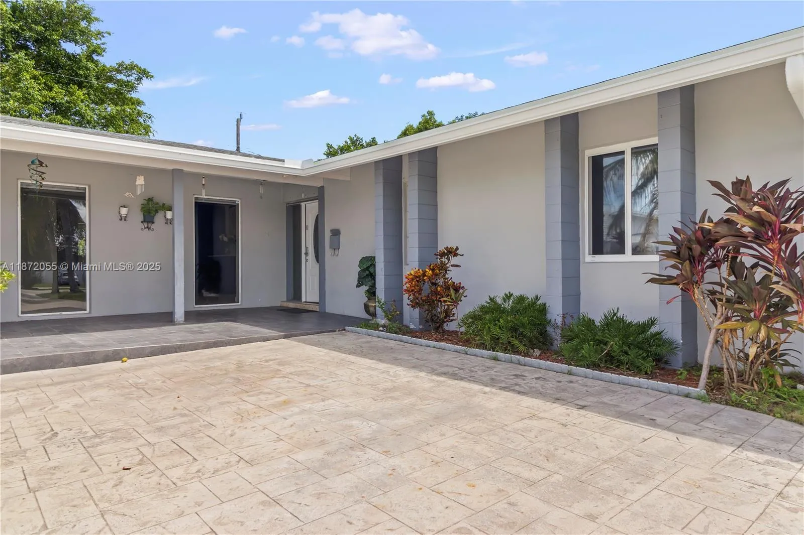 10615 SW 200th St, Cutler Bay FL 33157