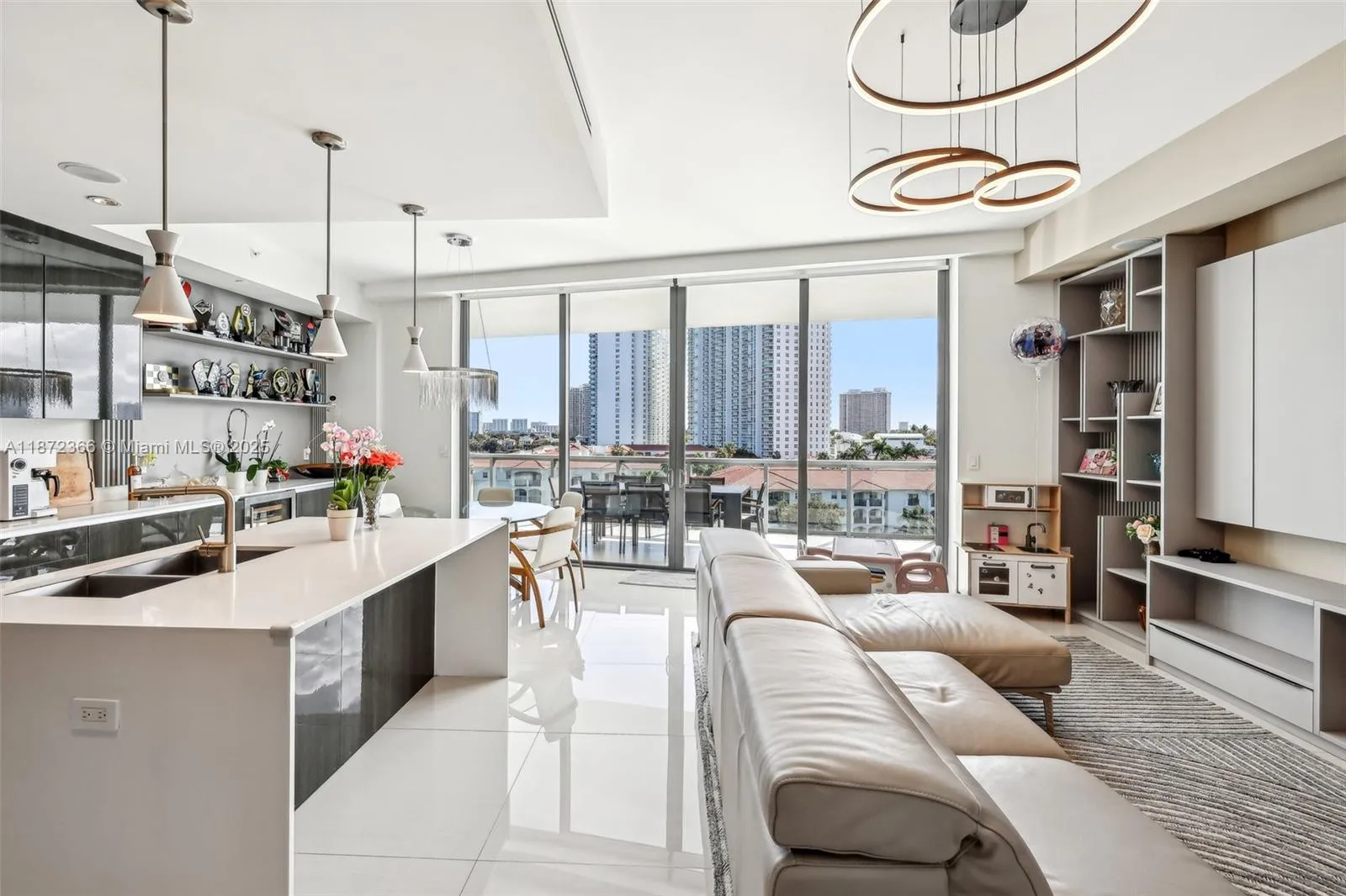 3250 NE 188th St, Aventura FL 33180