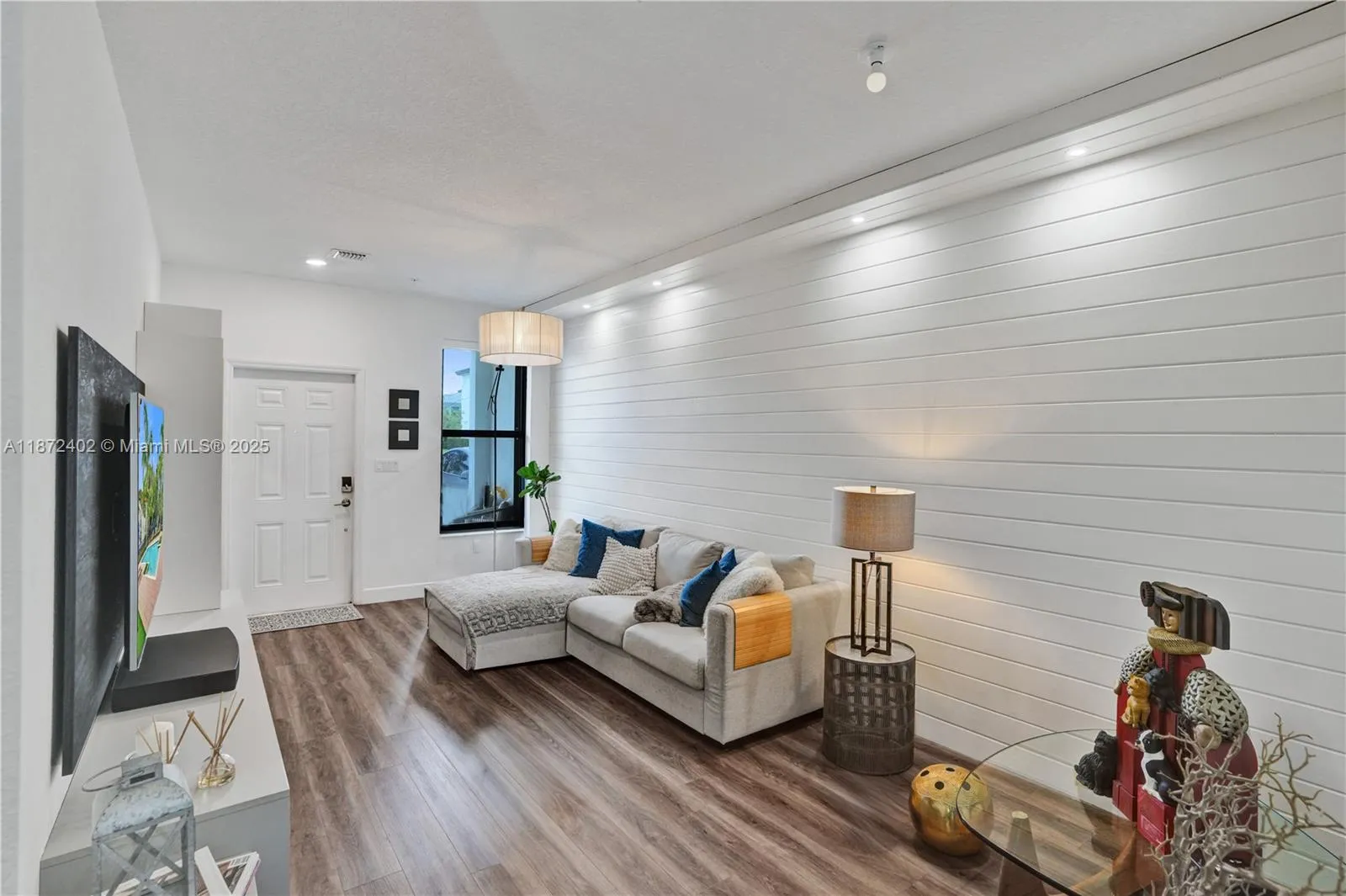 136 SW 185th Way, Pembroke Pines FL 33029