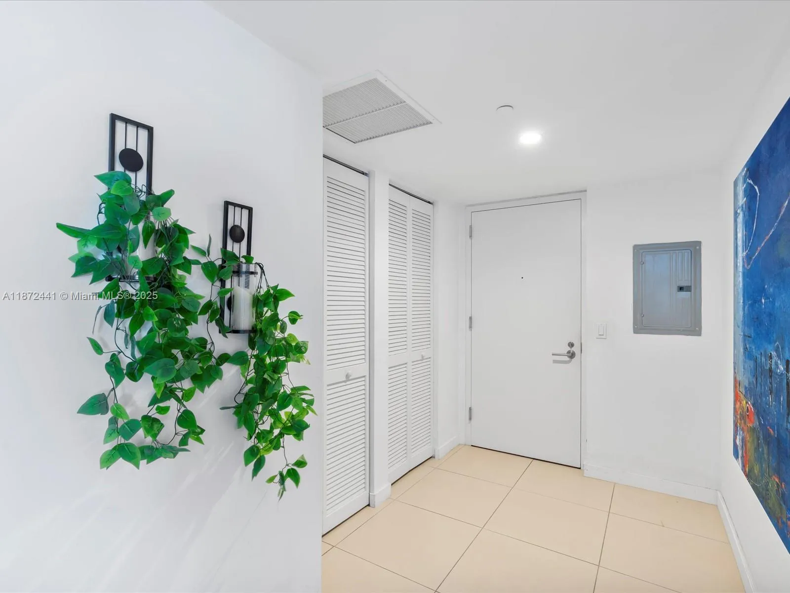 31 SE 6th St # 802, Miami FL 33131