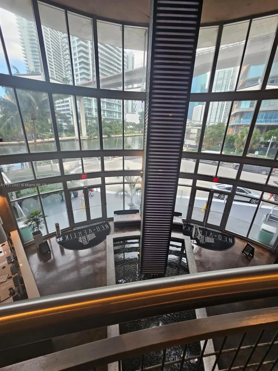 690 SW 1st Ct # 2515, Miami FL 33130