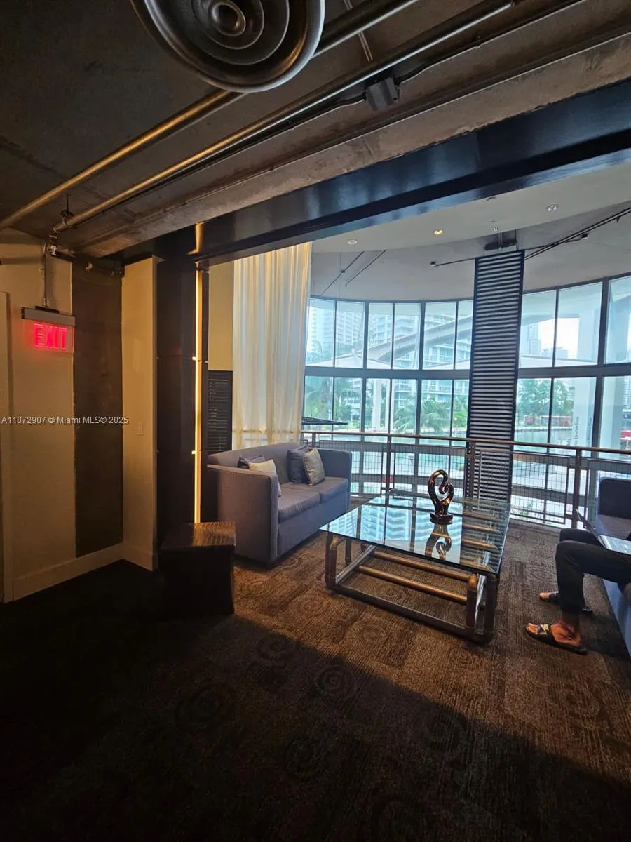 690 SW 1st Ct # 2515, Miami FL 33130