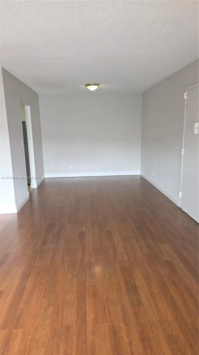 5231 Geneva Way # 205, Doral FL 33166