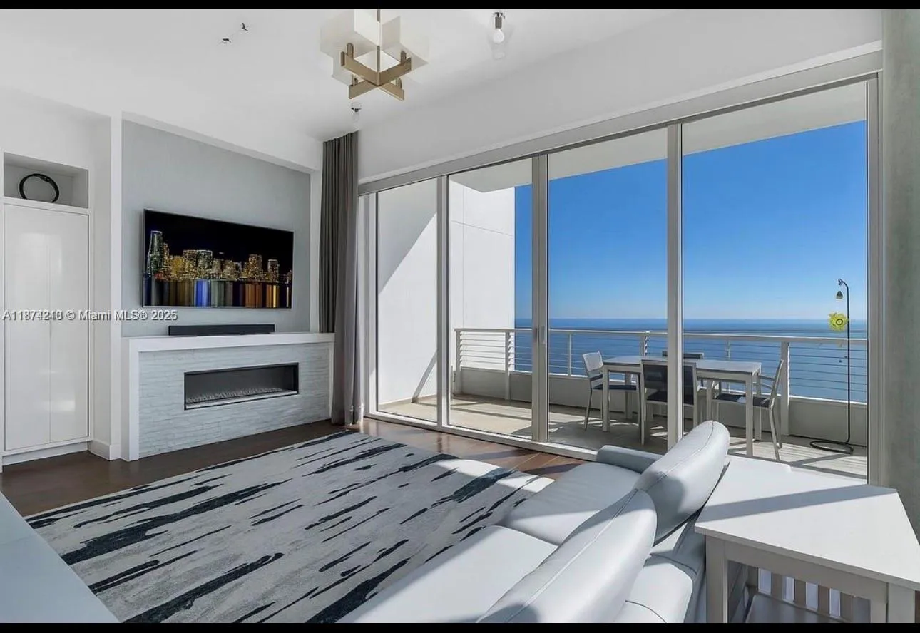 900 Brickell Key Blvd # 2904, Miami FL 33131