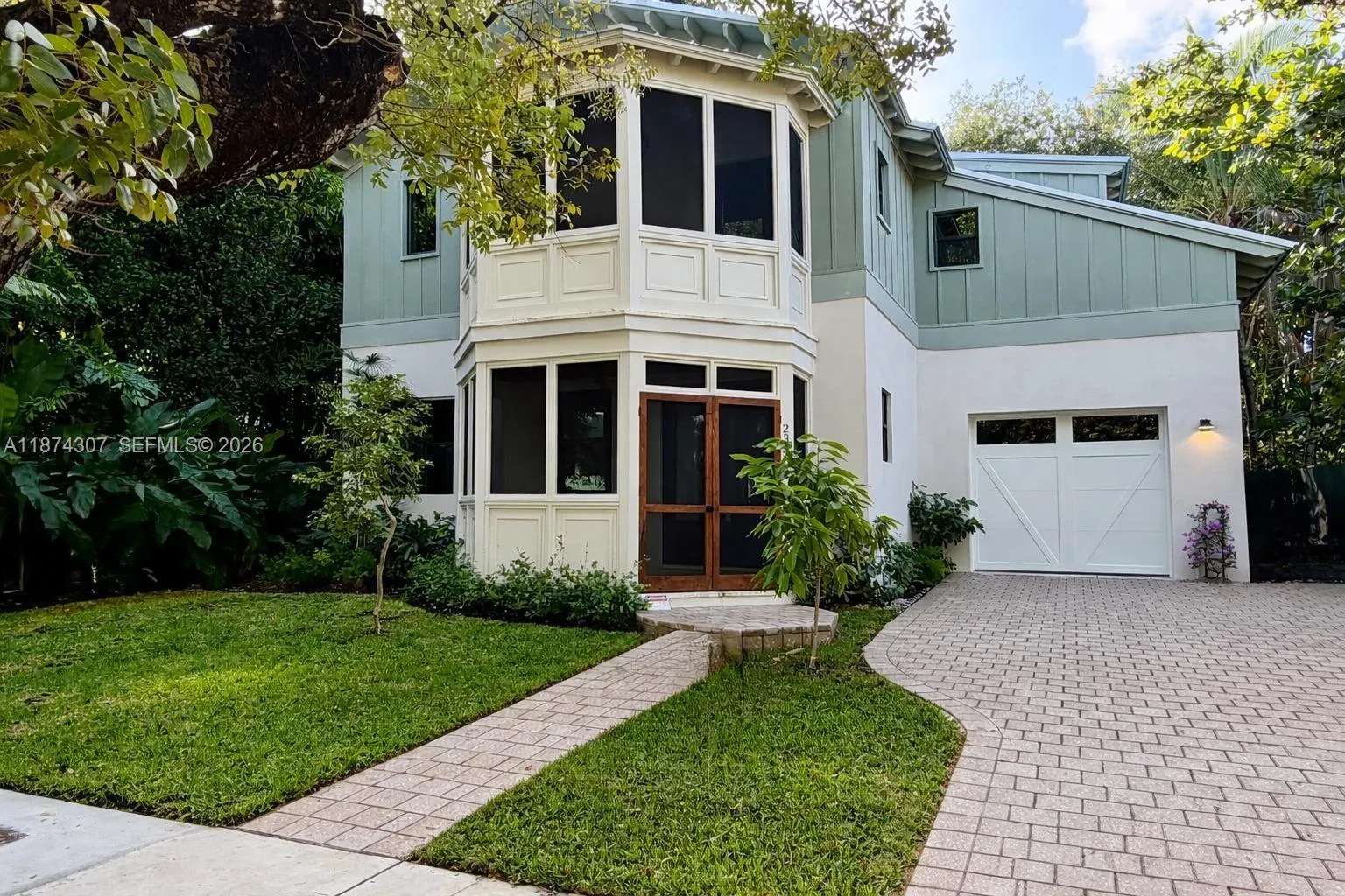 4 bedroom 4 bath for sale at 2330 Overbrook St, Coconut Grove FL 33133
