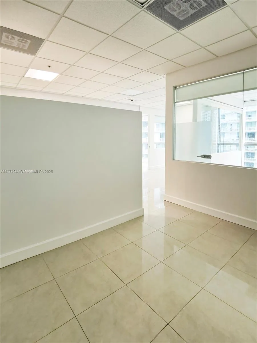 175 SW 7th St # 2003, Miami FL 33130