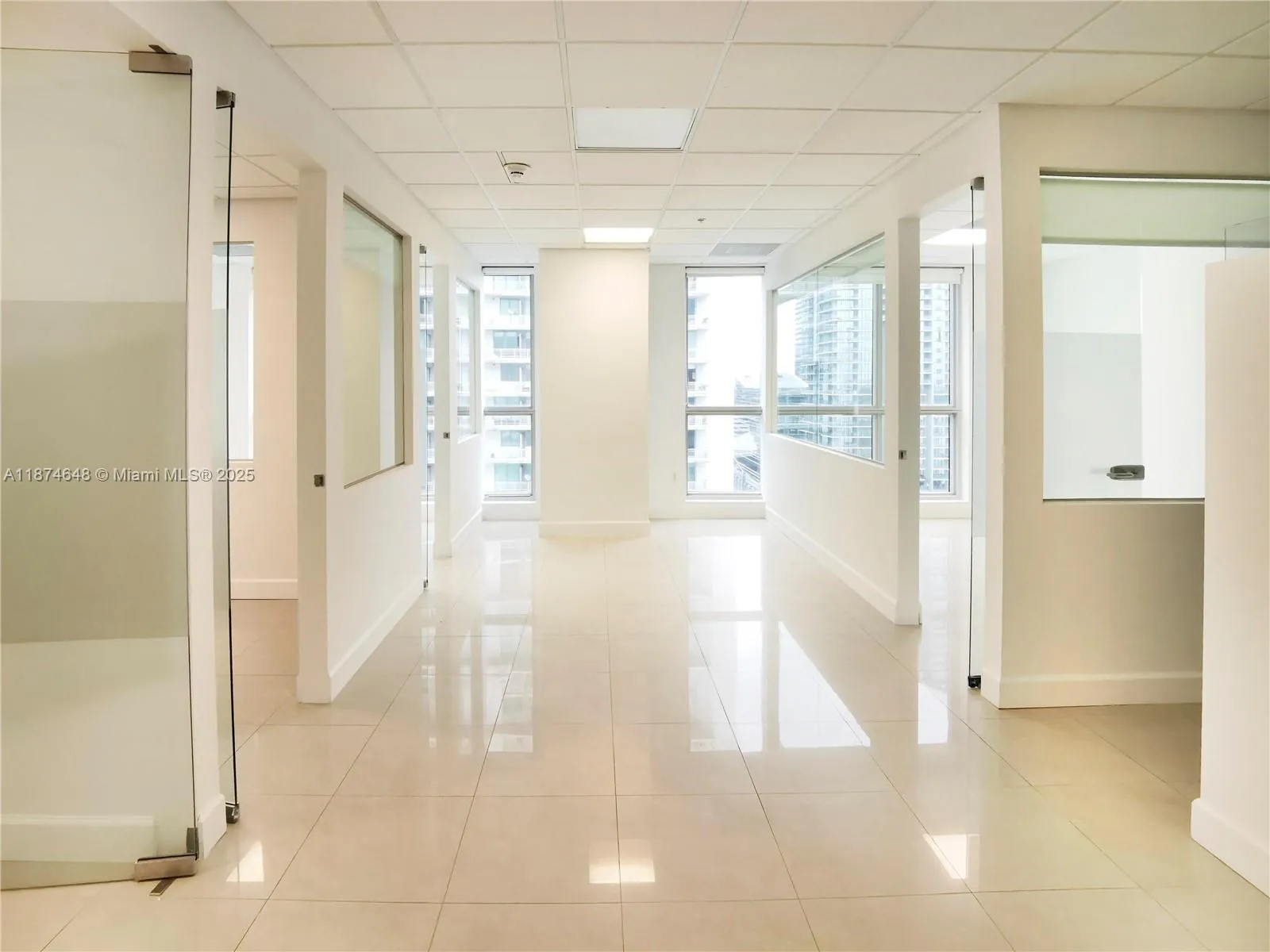 175 SW 7th St # 2003, Miami FL 33130