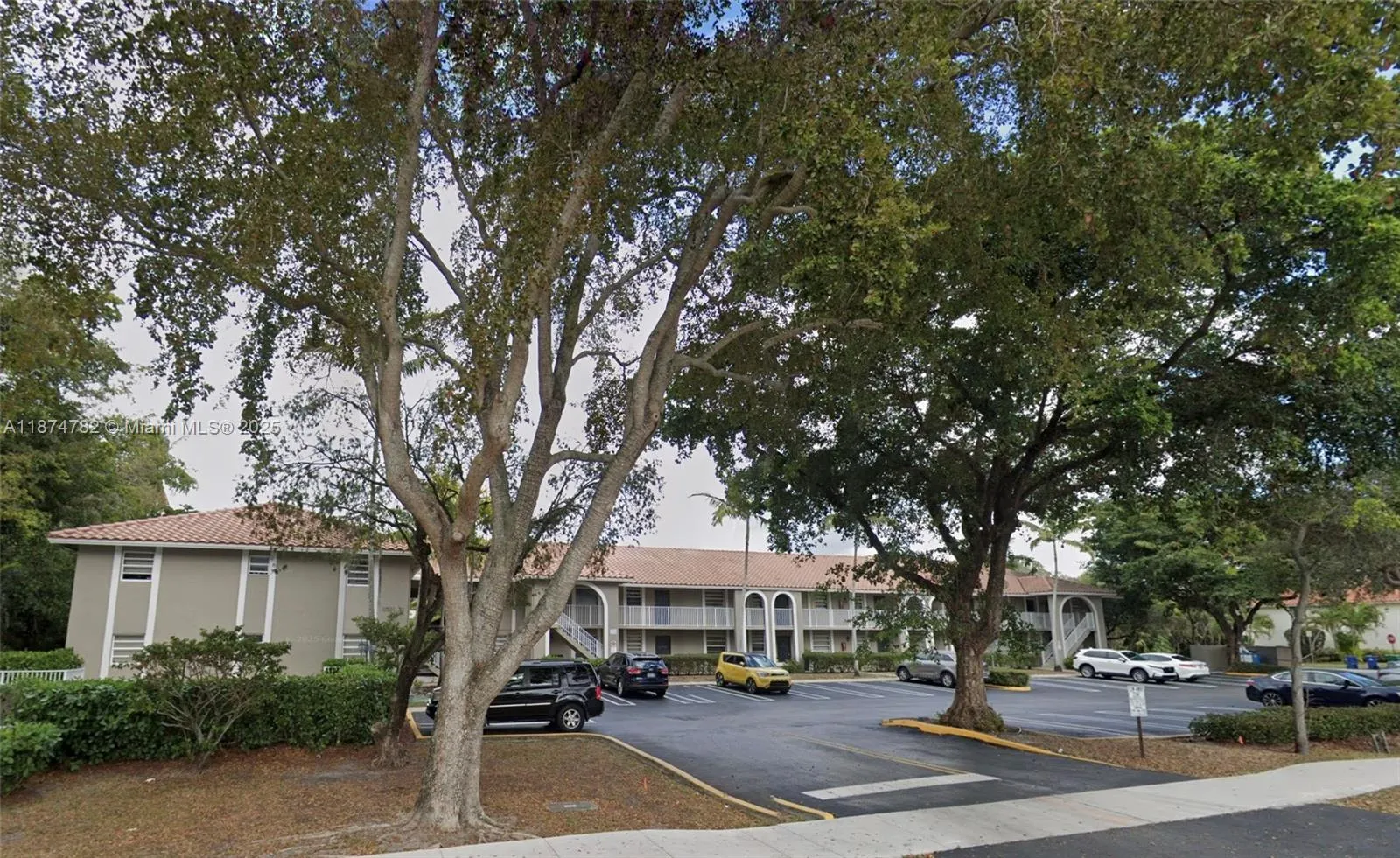 2 bedroom 2 bath for sale at 11213 Royal Palm Blvd # 11213, Coral Springs FL 33065